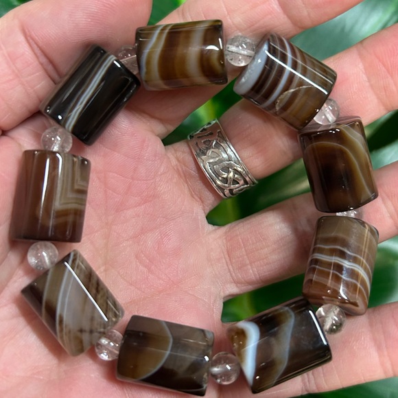 CHOCOLATE BOTSWANA AGATE chunky 12mm HIGH quality crystal bracelet - Picture 2 of 3
